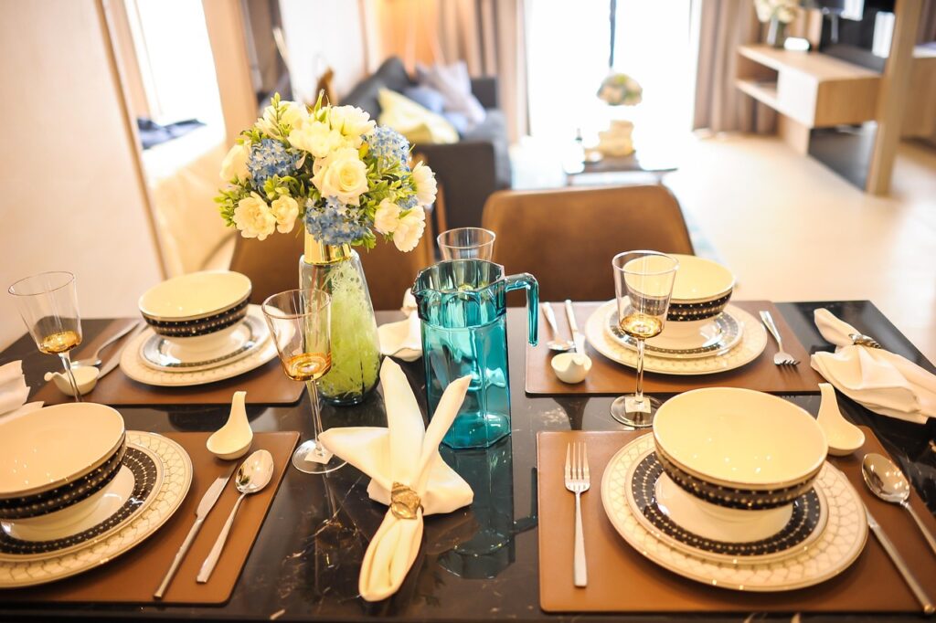 Dining Table 3439241 1280